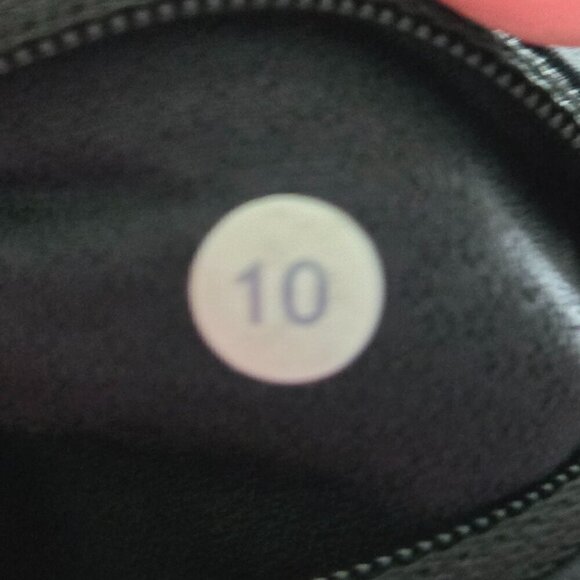 Lululemon Speed Short 2.5" - 10 Citron Tinted Canvas - Picture 4 of 4